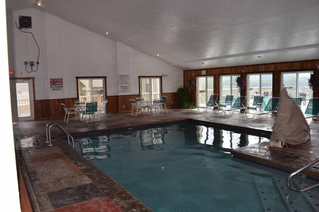 Апартаменты Stairway To Heaven, Breathtaking Mtn Views Indoor Pool & Hot Tub Гатлинбург Экстерьер фото