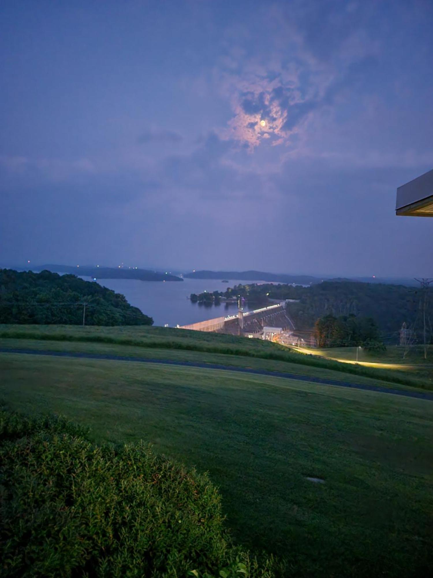 Апартаменты Stairway To Heaven, Breathtaking Mtn Views Indoor Pool & Hot Tub Гатлинбург Экстерьер фото