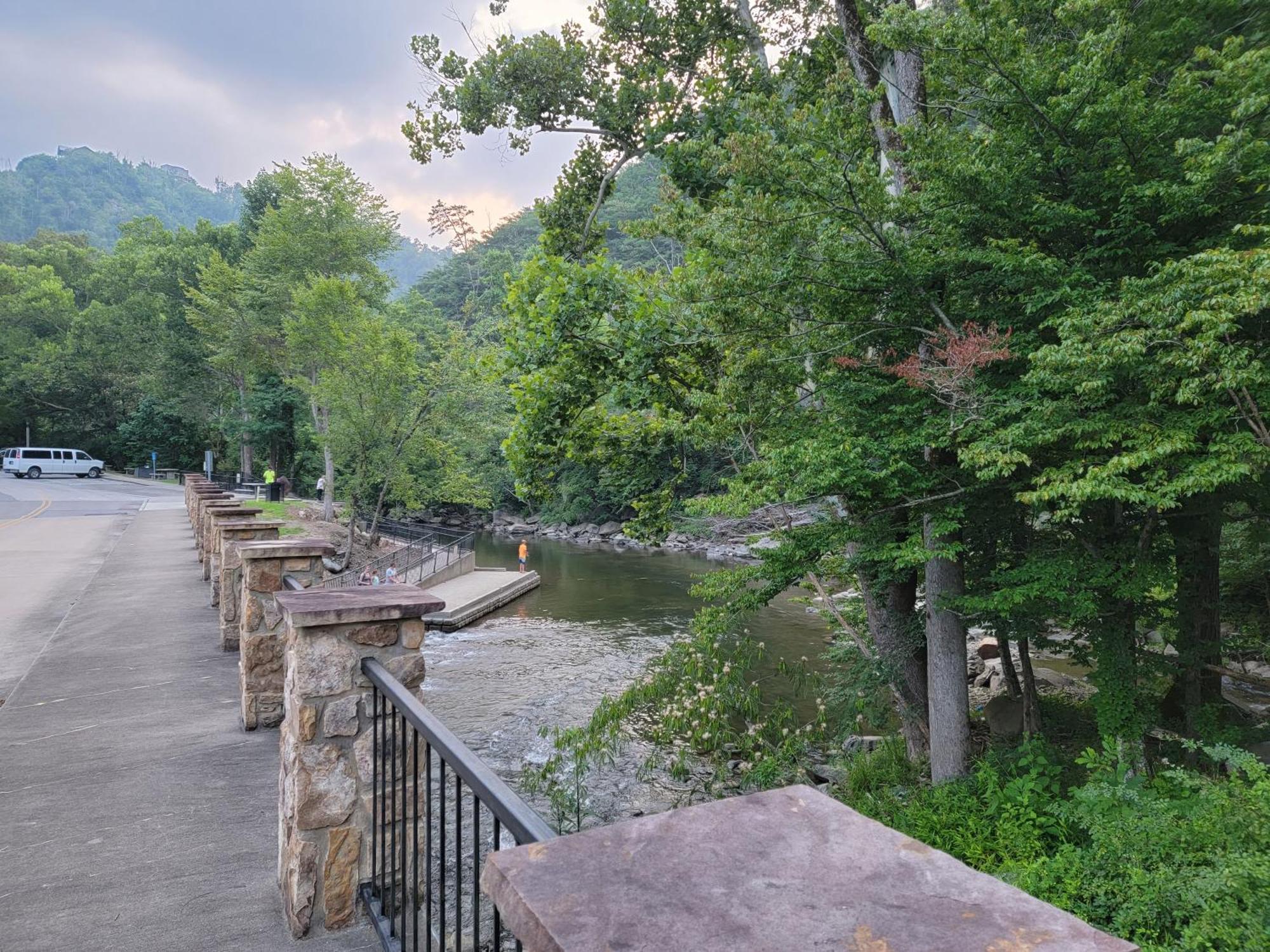 Апартаменты Stairway To Heaven, Breathtaking Mtn Views Indoor Pool & Hot Tub Гатлинбург Экстерьер фото